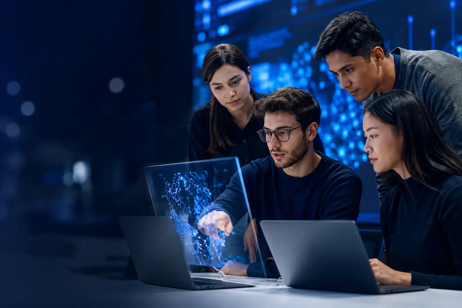Equipo desarrollando soluciones de inteligencia artificial